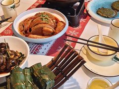 -刘姐啤酒鱼民族演艺餐厅(西街总店)