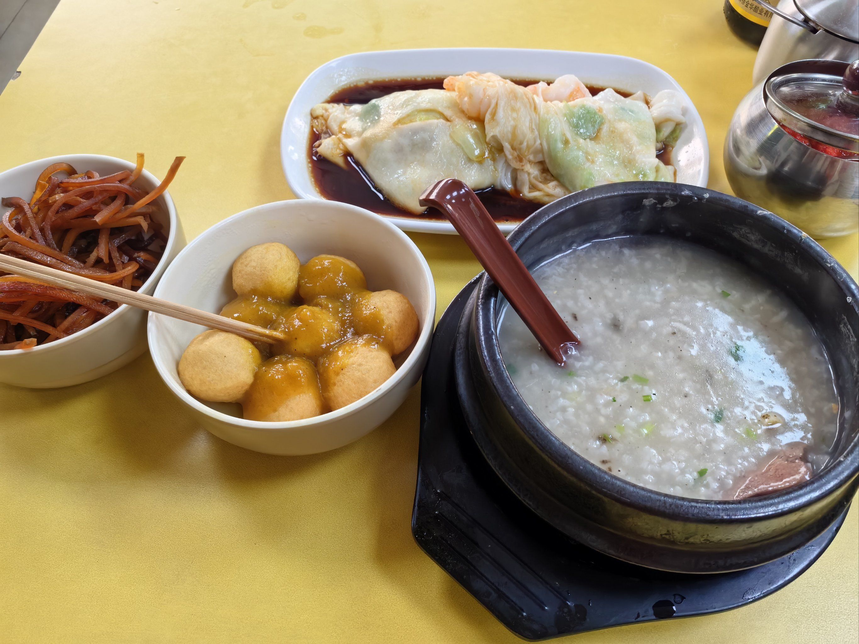 中山区藏在市场里的早餐店