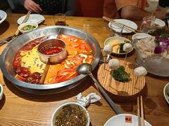 -佬土鹅肠火锅(中建大观店)