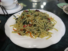 椒蒿土豆丝-帕米朵儿新疆小馆(仙鹤新天地广场店)