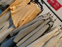 -URBAN REVIVO(上海中庚漫游城店)