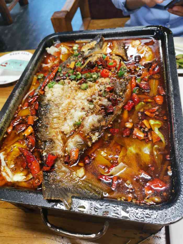 老金烧烤(人民路店)-"整体还算可以吧,之前在济南吃过老金烧烤感.