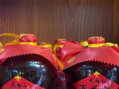 -果松木炭酸菜铜火锅·外婆参鸡汤