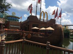 -七彩云南欢乐世界