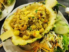 菠萝饭-Dash Teak House