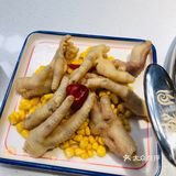 在红油锅底里煮过以后,多了一分泡椒味