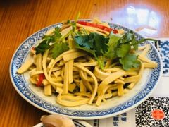 香菜百叶丝-同得兴 Since·1995 传统苏式面馆(十全街店)