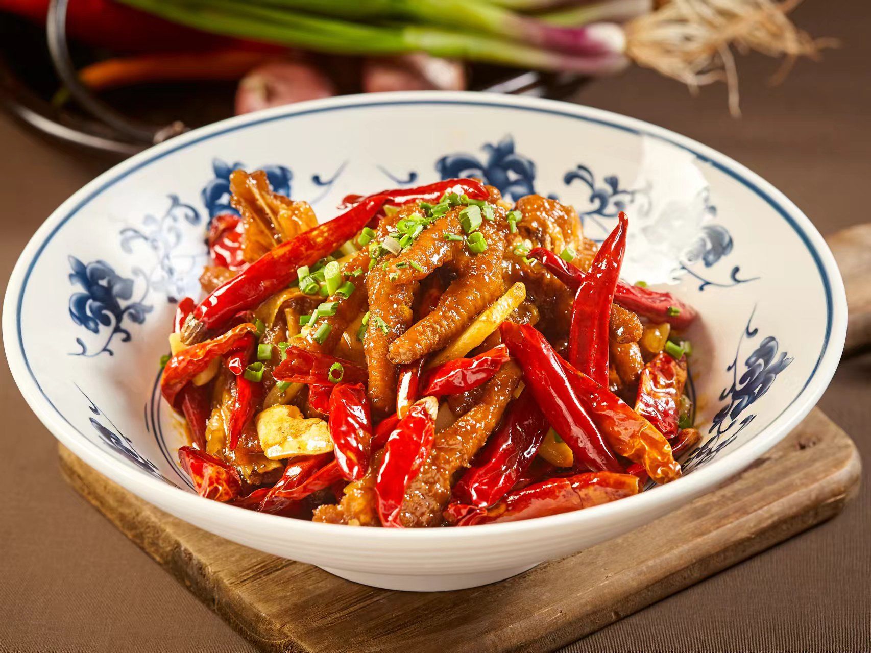 姜辣凤爪,一道令人垂涎的佳肴.精选肥嫩凤