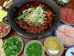 -四小区火锅·巷子里的重庆火锅(花照壁店)