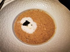 蘑菇汤配黑松露奶油-福楼法餐厅FLO