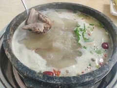 -墨脱石锅椰子鸡•香草鸭•东山羊(大东海店)