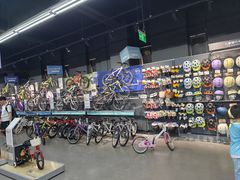 -迪卡侬(西三旗店)