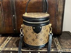 -小飞侠奢侈品回收 寄卖 养护(宝山宝龙广场店)