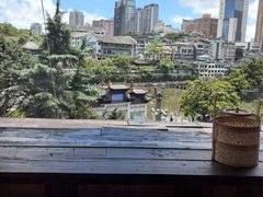 -包整·丝娃娃(甲秀楼景观店)