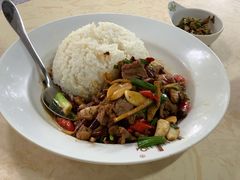 佐料牛肉盖饭-啰啰冰屋(景洪总店)