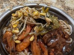 -灵山卢梅燕粉店