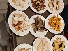-天宜隆蘑菇宴火锅(石景山旗舰店)