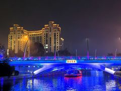 -Tipsy Bar•屋顶露台酒吧&水烟吧