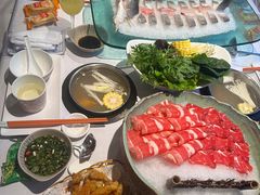 -泓炙颐凤鲜海鲜火锅料理(桐乡店)