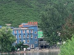 -百里峡七彩艺术小镇