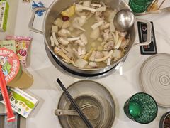 -喃喃椰·糟粕醋·椰子鸡火锅(七堡花园店)