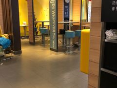 大堂-麦当劳(新世纪环球中心店)