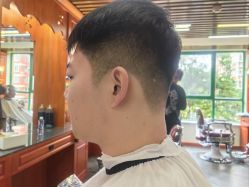 -米娜男士新国潮理发馆