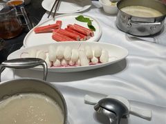 -红鼎豆捞·非遗鲍皇汤火锅(宝丰路店)