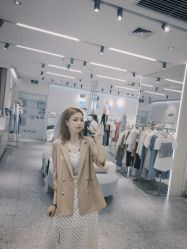 -妃格美发沙龙·烫发·染发