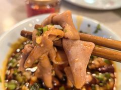 -九尺赵老四鲜鹅肠火锅