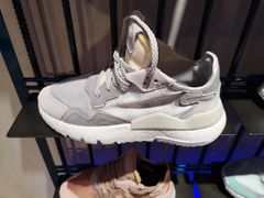 -阿迪达斯(武林银泰三叶草店)