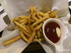 -百好乐宠物友好餐厅(朝外大街店)