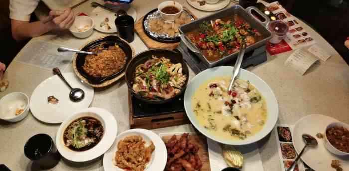 小团圆餐厅(龙湾万达店)-"中午来的,十二点多还是有座位的点了芒果.