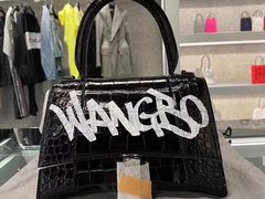 -BALENCIAGA(恒隆广场店)