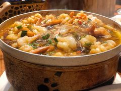 -老滇山寨•云南特色菜•地方菜•民族风情歌舞表演(金碧店)