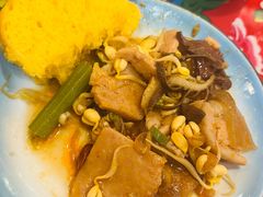 -闯关东东北农家菜(崂山石老人店)