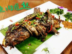 -老滇山寨•云南特色菜•地方菜•民族风情歌舞表演(金碧店)