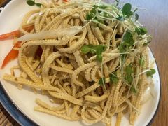 -赶海部落海鲜城(海阳路店)