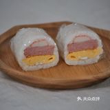 里面是鸡蛋餐肉蟹棒，真好吃