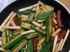 -黄泥岗·地道湖北菜(奥特莱斯店)