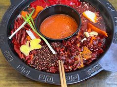 -黄潇洒老火锅(九眼桥宏济巷店)