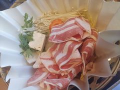 -枝魯枝魯自助料理