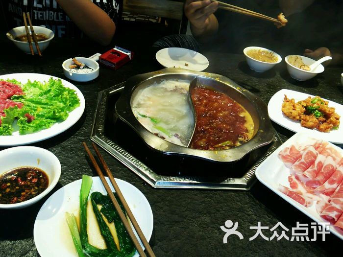 绿藤椒重庆火锅图片 - 第1张