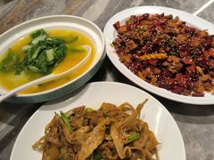 竹笋干炒腊味-渝悦情·新派川菜(建国门店)