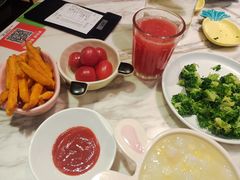 -汤城小厨•粤菜•靓汤(西直门凯德MALL店)