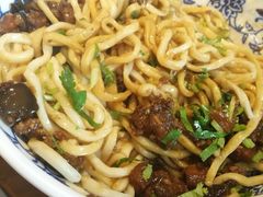-亿诣蝎府炸酱面羊蝎子火锅(酷车小镇店)