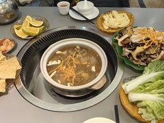 -野菌园·野生菌火锅首创第一家(关兴路总店)