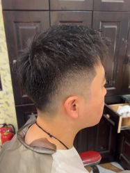 -东方先生国潮男士理发馆