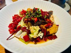 羊肚菌麻辣香锅-庆春朴门