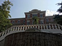 -香港大学